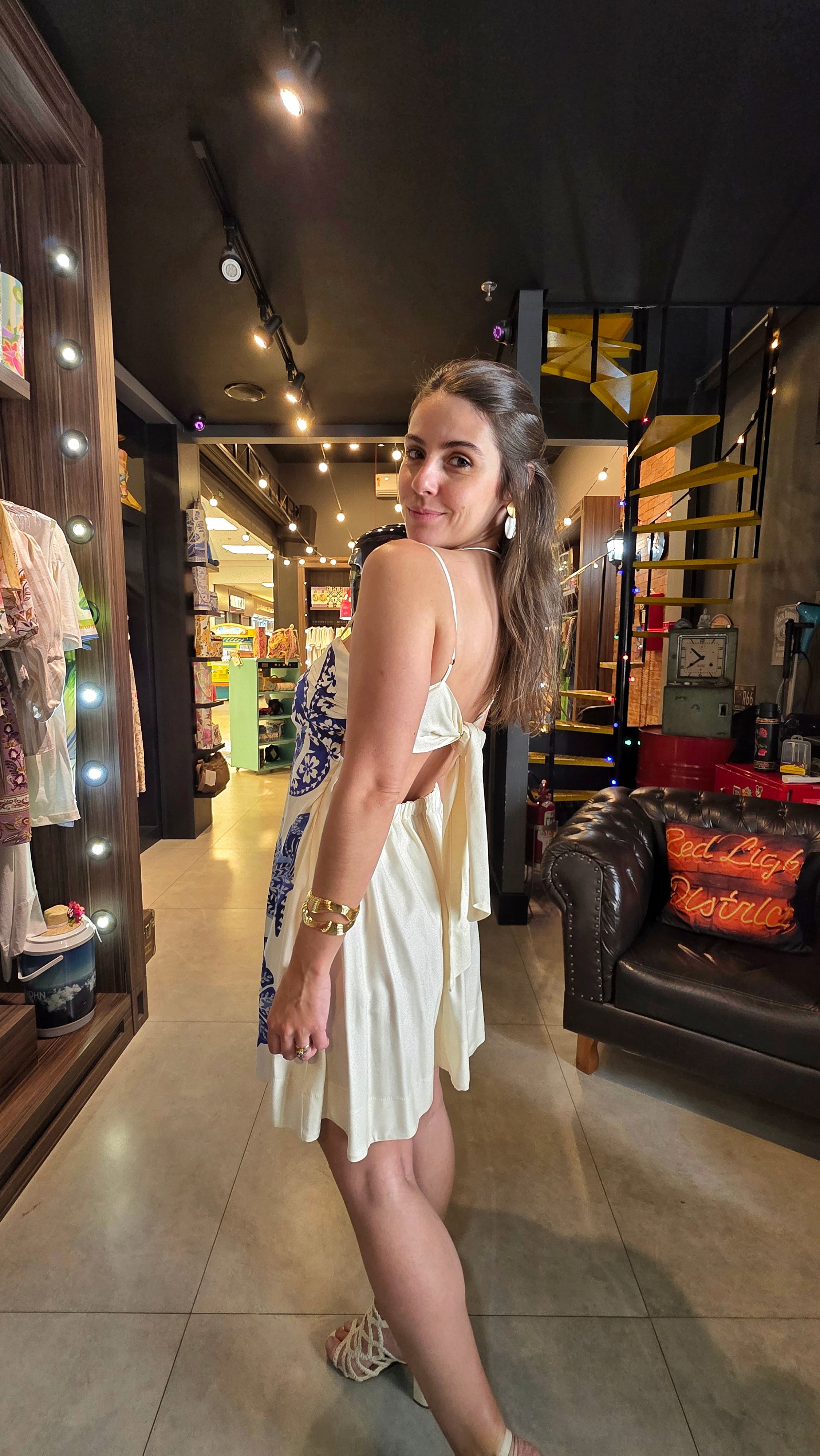Vestido Farm curto coqueiral tropical