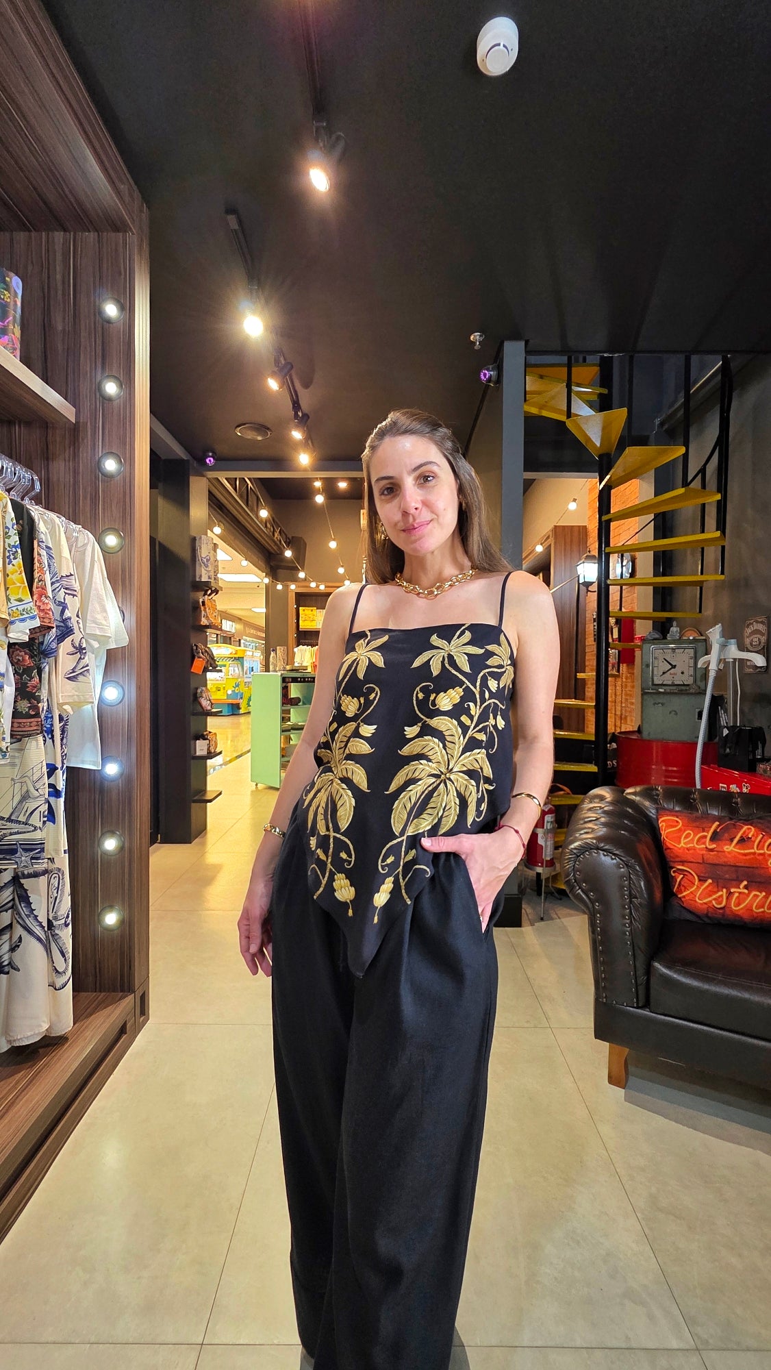 Regata Farm Ourinho Tropical Preto Estampado