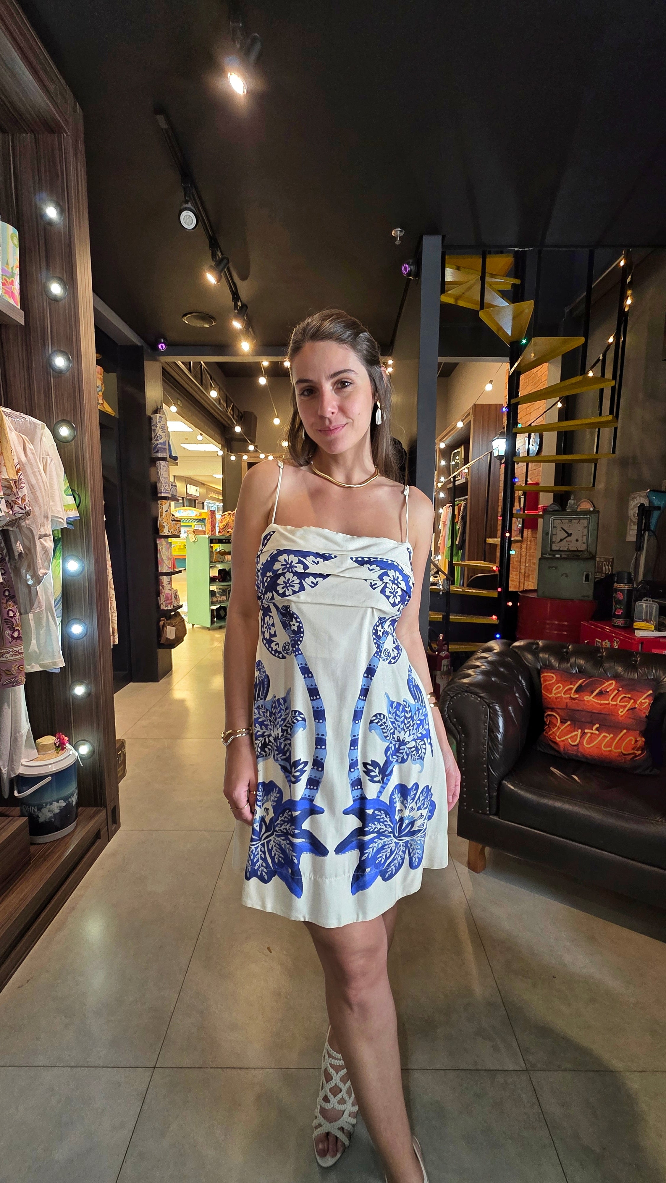 Vestido Farm curto coqueiral tropical